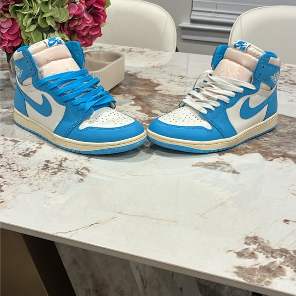 Nike Women's Blue and White High-Top Sneakers